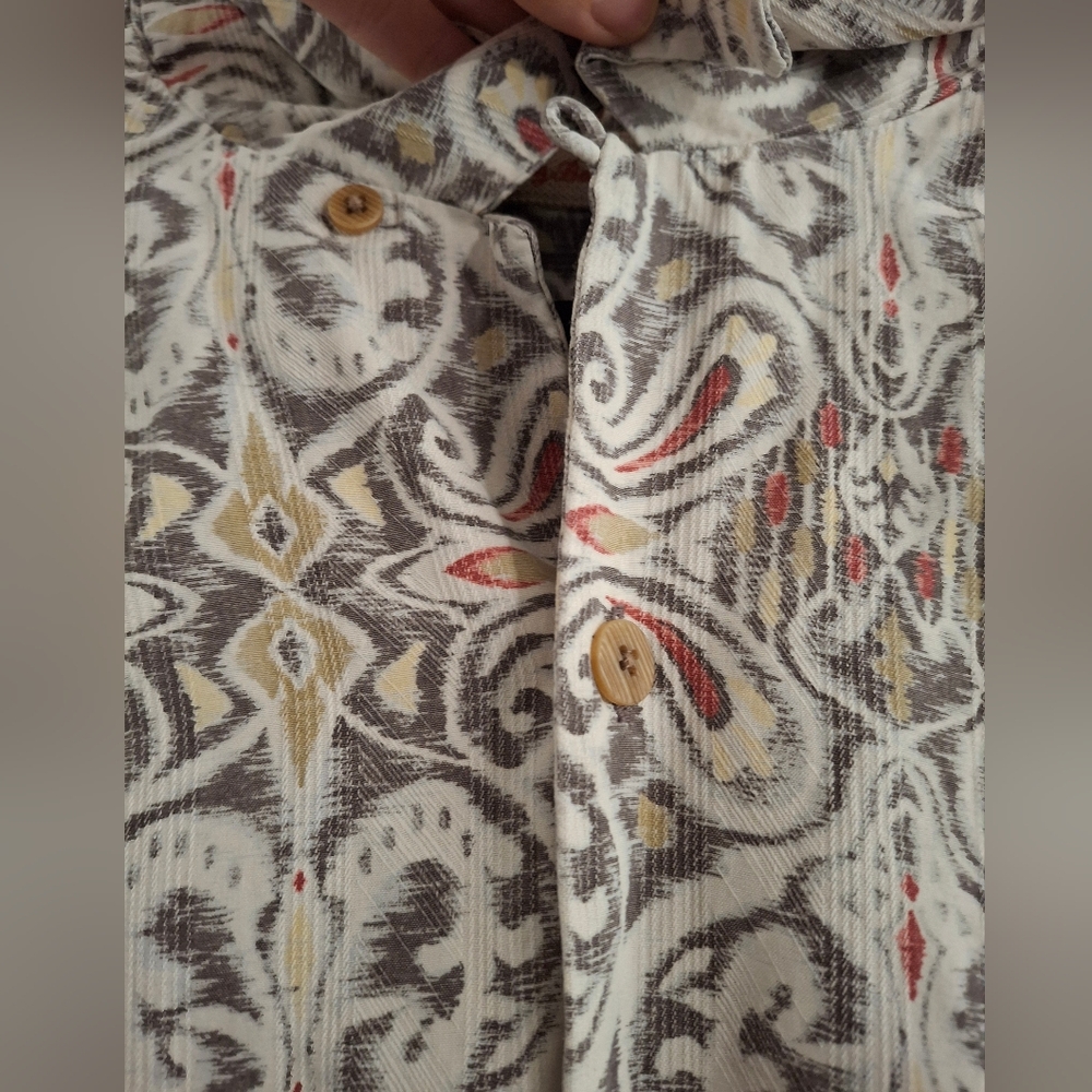 Tommy Bahama Shirt  Beige Paisley Silk  Loop Collar Hawaiian - Picture 7 of 9